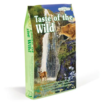 Balenie krmiva Taste of the Wild Rocky Mountain Feline Formula with Roasted Venison & Smoked Salmon, nápis Purified Water, hmotnosť 6,8 kg viditeľná na obale.