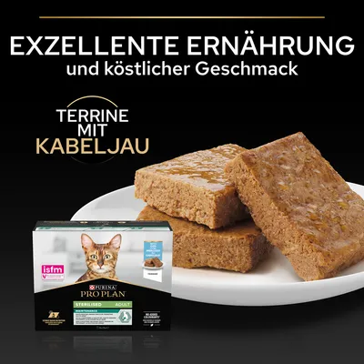 Purina Pro Plan Sterilised Adult, terrine avec cabillaud. Texte en allemand : Exzellente Ernährung und köstlicher Geschmack, Terrine mit Kabeljau. Boîte et morceaux de terrine visibles.