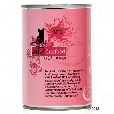 Консерва за котки Catz finefood N° 3 Geflügel. Видим текст на немски: без консерванти, оцветители или овкусители, без ГМО. Съдържа пуешко, червена боровинка и глухарче.