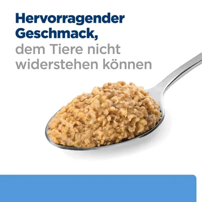 Hervorragender Geschmack, dem Tiere nicht widerstehen können. Abgebildet: Löffel mit feuchtem Tierfutter.