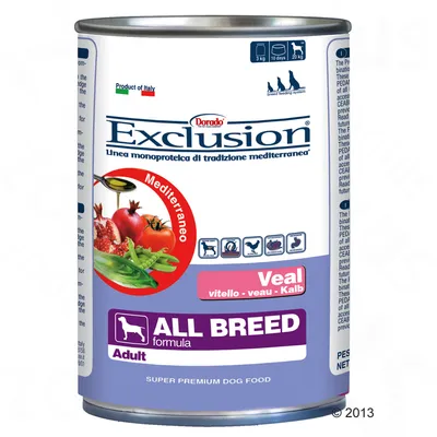 Dorado Exclusion All Breed Adult koiranruoka, vasikka. Mediterranean, Product of Italy, Veal vitello veau Kalb, super premium dog food. Näkyvissä vihanneksia ja hedelmiä.
