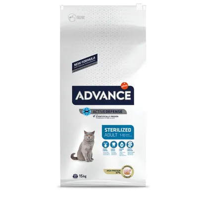 Sacchetto Advance Active Defense Sterilized Adult 1-10 anni, 15 kg, con immagine di gatto, testo: High Protein 37%, Ingredient Turkey, New Formula with Natural Antioxidants.
