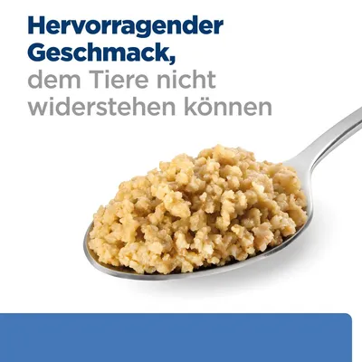 Hervorragender Geschmack, dem Tiere nicht widerstehen können. Abgebildet ist ein Löffel mit feuchtem Tierfutter.