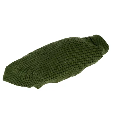 Pull pour chien en maille verte, texture côtelée, sans marque visible ni autres éléments distinctifs.