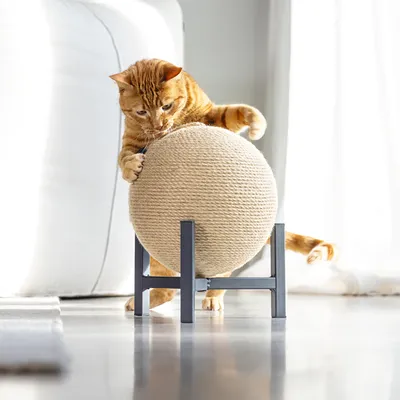 Designet av Lotte Met kloreball Tyra