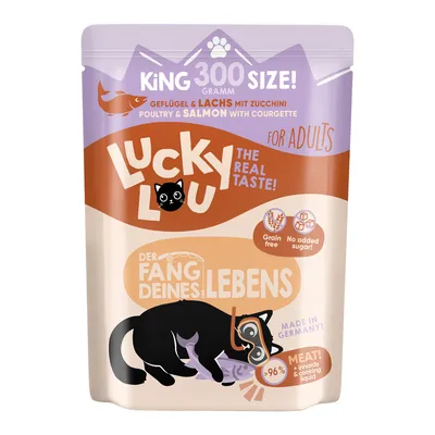 Lucky Lou Katzenfutter, King Size 300g, Geflügel & Lachs mit Zucchini, für Erwachsene, Made in Germany, getreidefrei, ohne Zucker, 96% Fleischanteil inklusive Innereien und Kochflüssigkeit.