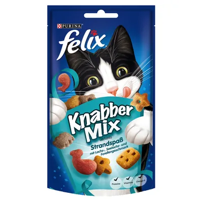 Purina felix Knabber Mix cat treats pouch, visible text in German: Strandspaß mit Lachs-, Seelachs- und Forellengeschmack. Protein, Vitamine, Omega 6 icons shown.
