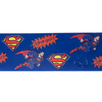 Motifs Superman, logos S, texte 'Super Speed', dessins de Superman en vol et lunettes sur fond bleu. Aucun autre texte visible.