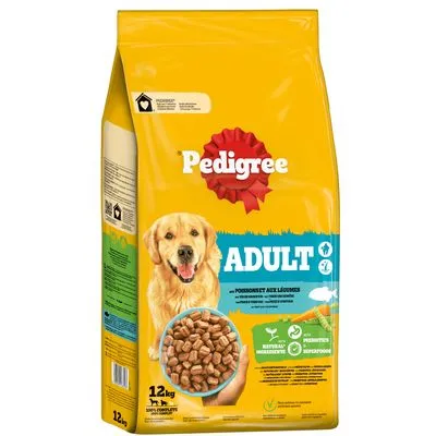 Pedigree Adult hondenvoer, 12 kg zak. Op de verpakking: afbeelding van een hond, kom met brokken, tekst 'ADULT', pictogrammen en claims zoals 'natuurlijke ingrediënten' en 'zonder kunstmatige toevoegingen'.