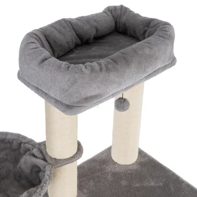 Arbre à chat gris avec plateforme rembourrée, poteaux en sisal beige et balle suspendue. Base et hamac visibles, revêtement en tissu doux.