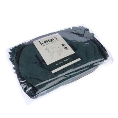 kooa The Pet Care Line Horse Towel, dunkelgrünes Handtuch für Pferde in transparenter Verpackung.
