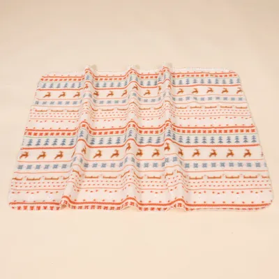 TIAKI Kuscheldecke mit nordischem Wintermuster