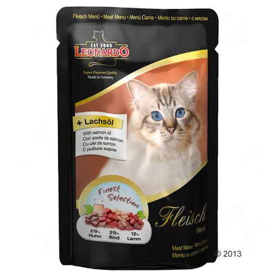 Leonardo Cat Food Fleisch Menü s lososovim uljem, 29 % piletina, 29 % govedina, 12 % janjetina. Slika mačke na pakiranju. Tekst na više jezika.