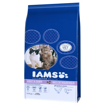 Sac IAMS Proactive Health Adult & Senior Multi-Cat Households 15 kg, photo de deux chats, mention '1st ingredient is chicken', illustrations de poulets, pictogrammes d’informations nutritionnelles.