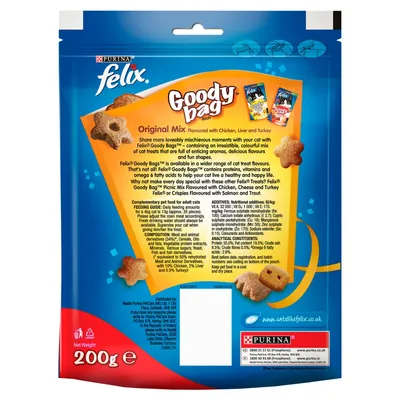 Back of Felix Goody Bag Original Mix showing feeding guide, ingredients, nutritional additives, and product information for treats flavoured with chicken, liver and turkey. Net weight 200g.