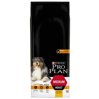 Saco de pienso para perros con texto visible: Purina Pro Plan, OptiBalance, Medium Adult, rico en pollo. Imagen de un perro en el envase.