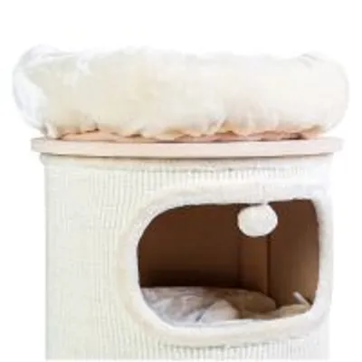 Tiragraffi cilindrico in tessuto chiaro con cuccia superiore imbottita e vano interno con cuscino e pallina appesa.