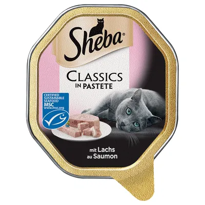 Sheba Classics in Pastete, mit Lachs au Saumon. Billede af kat og paté på tallerken. CERTIFIED SUSTAINABLE SEAFOOD MSC www.msc.org synligt på emballagen.