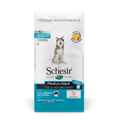 Schesir Nature for Dog Medium Adult, rikt på fisk. Text: with natural ingredients, no preservatives, no colorings added, omega 3 & omega 6, antioxidant action, animal protein as 1st ingredient. Schesir Nature for Dog Medium Adult, rikt på fisk. Text: with natural ingredients, no preservatives, no colorings added, omega 3 & omega 6, antioxidant action, animal protein as 1st ingredient.