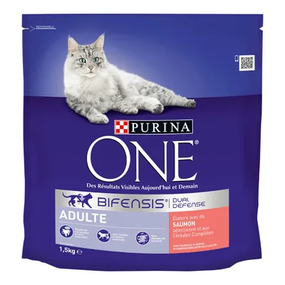 PURINA ONE BIFENSIS Dual Defense Adulte cat food, 1.5kg pack, visible text in French, image of a grey and white cat on purple packaging.