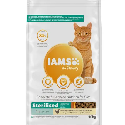 IAMS for Vitality Sterilised, 10 kg kissanruoka. 84 % eläinproteiinia, 30 % vähemmän rasvaa, tuoretta kanaa. Sopii steriloiduille kissoille, 1+ vuotta. Pakkauksessa oranssi kissa.