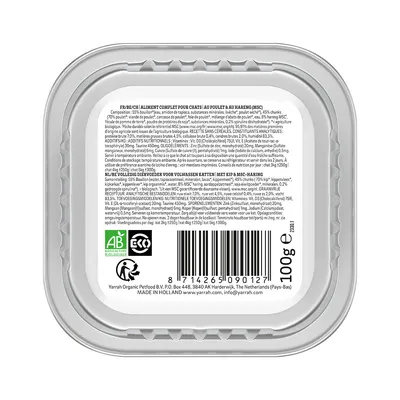 Yarrah natvoer voor volwassen katten met kip en MSC-haring, 100 g. AB-biologisch keurmerk, Eco Control, ingrediënten- en voedingsinformatie, streepjescode zichtbaar.
