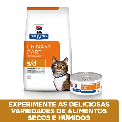 Hill's Prescription Diet Urinary Care s/d para gatos, embalagem de alimento seco e lata de alimento húmido. Texto: Experimente as deliciosas variedades de alimentos secos e húmidos.
