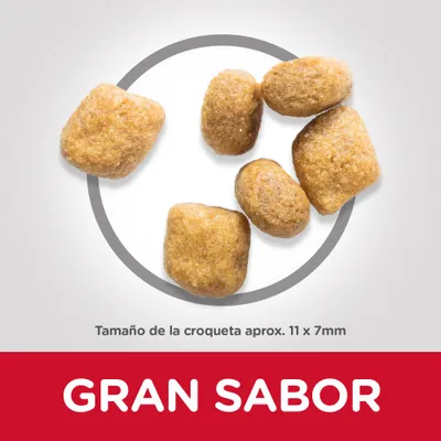 Croquetas de pienso, tamaño aproximado 11 x 7 mm. Texto: GRAN SABOR.
