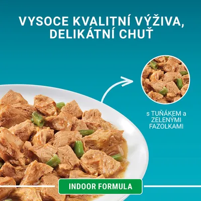 Text v češtine: VYSOCE KVALITNÍ VÝŽIVA, DELIKÁTNÍ CHUŤ, s TUŇÁKEM a ZELENÝMI FAZOLKAMI, INDOOR FORMULA. Na tanieri kúsky tuniaka so zelenými fazuľkami.