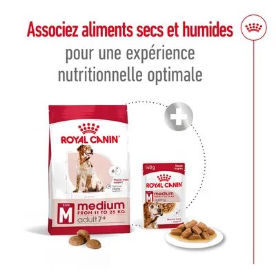 Associez aliments secs et humides pour une expérience nutritionnelle optimale. ROYAL CANIN medium adult 7+ de 11 à 25 kg, croquettes et sachet 140 g visibles.