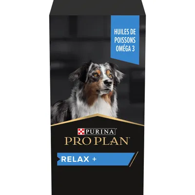 Purina Pro Plan Relax+ dog food packaging with a photo of a dog and visible text: Huiles de poissons Oméga 3. Product name and claims in French.