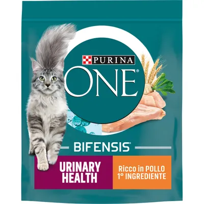 Confezione di Purina ONE Bifensis Urinary Health per gatti, testo visibile: 'URINARY HEALTH', 'Ricco in pollo 1° ingrediente', immagine di un gatto e ingredienti pollo e cereali. Confezione di Purina ONE Bifensis Urinary Health per gatti, testo visibile: 'URINARY HEALTH', 'Ricco in pollo 1° ingrediente', immagine di un gatto e ingredienti pollo e cereali.