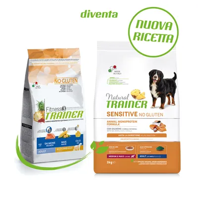 Dwa opakowania karmy dla psów: Fitness3 Trainer i Natural Trainer Sensitive, widoczne napisy NO GLUTEN, NUOVA RICETTA, MADE IN ITALY, składniki: łosoś, kukurydza, olej, ekstrakt ananasa.
