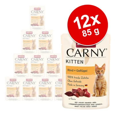 Animonda Carny Kitten Rind + Geflügel, 12×85 g. Na obale: 100 % frische Zutaten, Ohne Getreide, Made in Germany, s obrázkom mačiatka a kúskami mäsa.