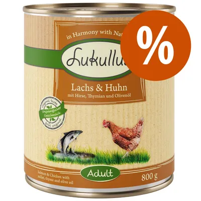Konzerva Lukullus Lachs & Huhn, Adult, 800 g. Text: in Harmony with Nature, Original taste, Ursprünglicher Geschmack, Salmon & Chicken with millet, thyme and olive oil. Symbol percenta.
