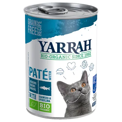 Yarrah Bio-Organic Since 1992, paté med sill, sjögräs och spirulina. Grain free recipe. Pure food for all cats. BIO organic. Vikt: 400 g. Bild på grå katt.