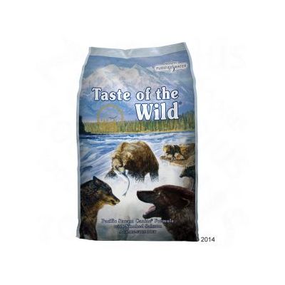 Opakowanie karmy Taste of the Wild. Widoczne napisy: Taste of the Wild, Pacific Stream Canine Formula with Smoked Salmon, purified water. Grafika z niedźwiedziem i wilkami.