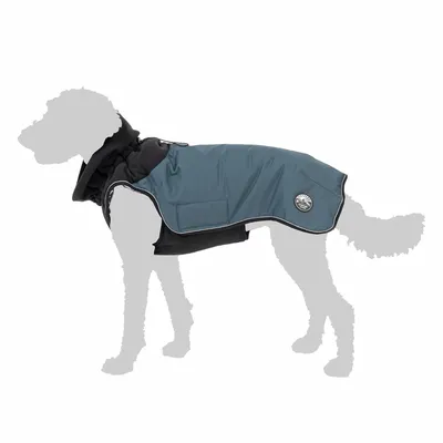 Hundemantel in Blau mit schwarzem Innenfutter und reflektierenden Streifen, Logo sichtbar auf der Seite.
