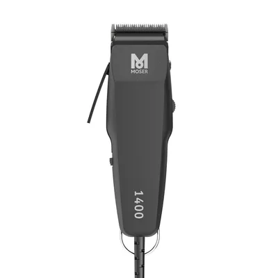 Moser 1400 Haarschneidemaschine in Schwarz, mit Kabel und Schneidekopf sichtbar.