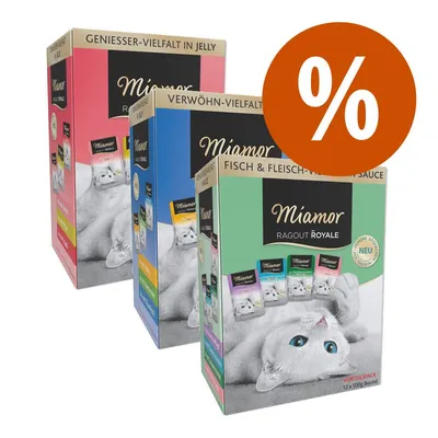 Miamor Ragout Royale macskaeledel multipack, háromféle csomagolásban, elöl nagy százalékos kedvezmény jelzés látható. Feliratok: FISCH & FLEISCH-VIELFALT IN SAUCE, 12×100g.