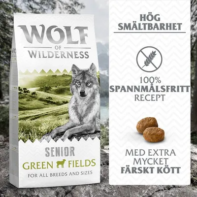 Wolf of Wilderness Senior Green Fields hundfoder. Text: Hög smältbarhet, 100 % spannmålsfritt recept, med extra mycket färskt kött. Bild på foderbitar och förpackning. Wolf of Wilderness Senior Green Fields hundfoder. Text: Hög smältbarhet, 100 % spannmålsfritt recept, med extra mycket färskt kött. Bild på foderbitar och förpackning.