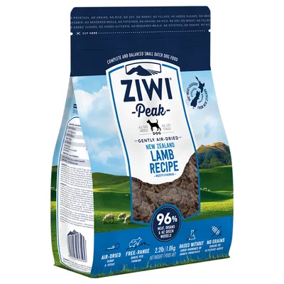 Ziwi Peak cibo per cani, essiccato all'aria, ricetta con agnello della Nuova Zelanda. 96% carne, organi e cozze verdi. Senza cereali, patate, soia o zuccheri aggiunti.