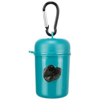Houder van blauw plastic met karabijnhaak en zichtbare zwarte hondenpoepzak, geschikt voor het meenemen van afvalzakjes tijdens het uitlaten.