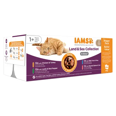 IAMS Land & Sea Collection v omáčce, 48x85g. Druhy: kuře a krůta, jehněčí a červená paprika, tuňák a hrášek, losos a treska. Bez cukru, umělých barviv a GMO.