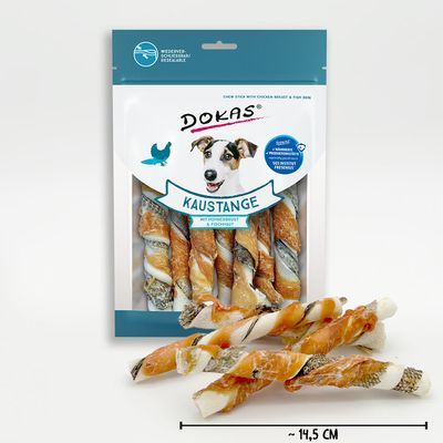 DOKAS Kaustange hondensnacks, verpakking met zichtbare kauwstangen van kippenborst en vis, lengte ca. 14,5 cm, tekst: 'met kippenborst & vis'.