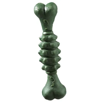Jouet ou friandise verte en forme d’os avec surface texturée et détails en relief, sans marque ni texte visible.