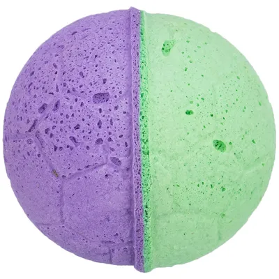 Balle bicolore en mousse, moitié violette et moitié verte, surface texturée visible. Aucun texte ou marque apparente.