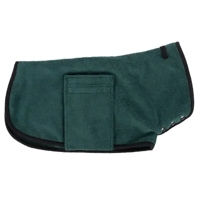 Grüne Hundedecke aus Stoff mit schwarzem Rand und Druckknöpfen, rechteckige Tasche auf der Oberseite.