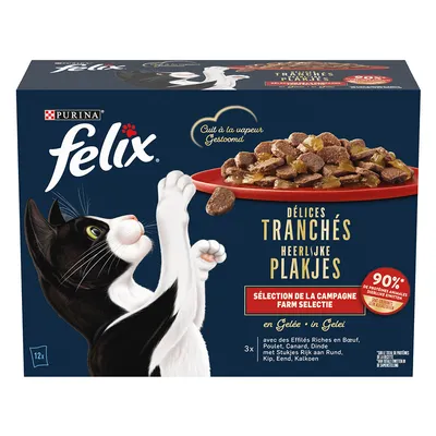Boîte Purina Felix Délices Tranchés, sélection de la campagne, en gelée, 90 % de protéines animales, cuit à la vapeur, 12x sachets, bœuf, poulet, canard, dinde, visuel chat noir et blanc.