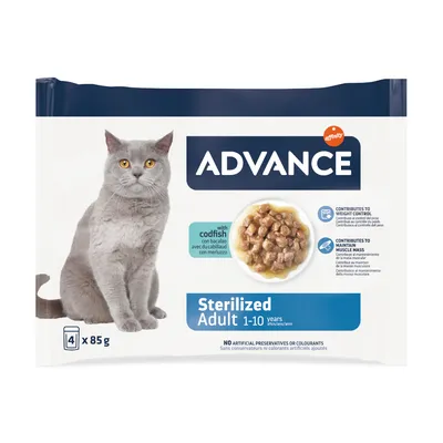 ADVANCE Sterilized Adult 1–10 years cat food with codfish, 4 x 85g packs. No artificial preservatives or colourants. Visible text: contributes to weight control and maintains muscle mass.